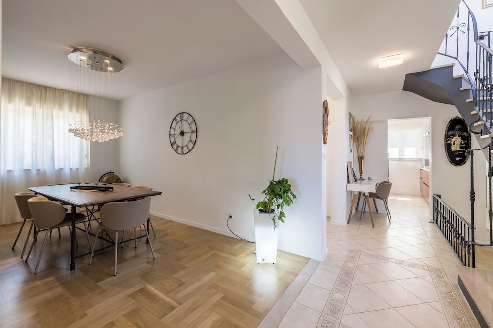 ダイニングルーム