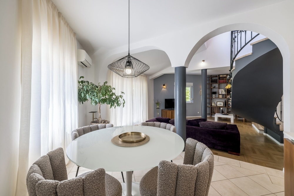 ダイニングルーム