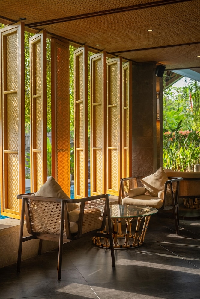 ロビーラウンジ