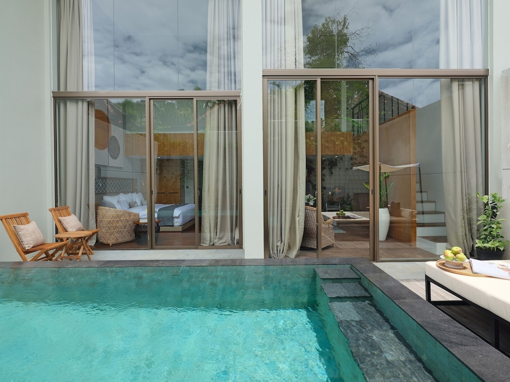 プライベートプール