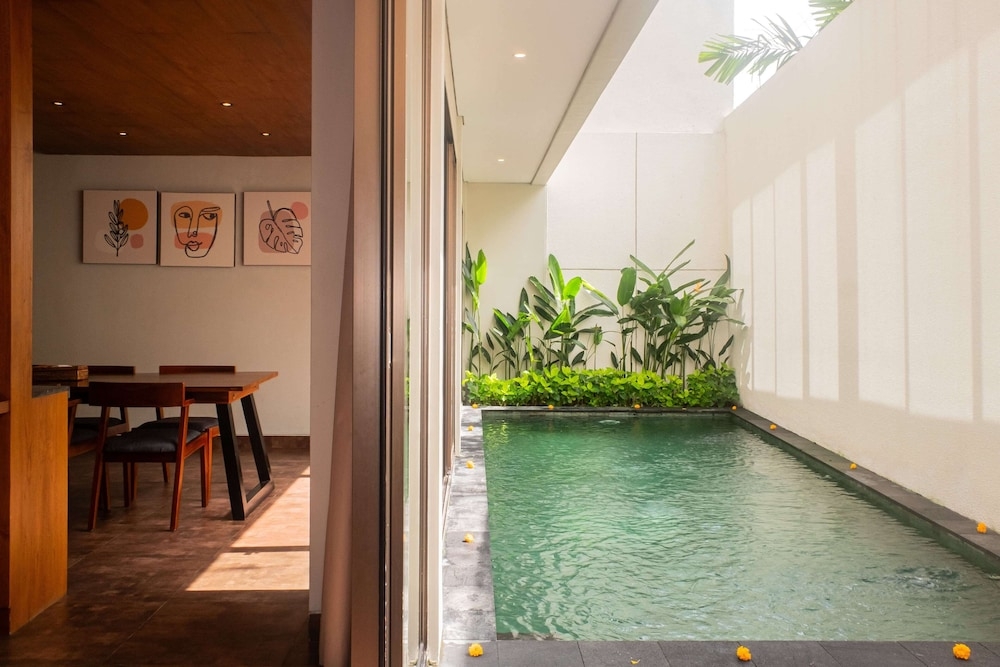 プライベートプール