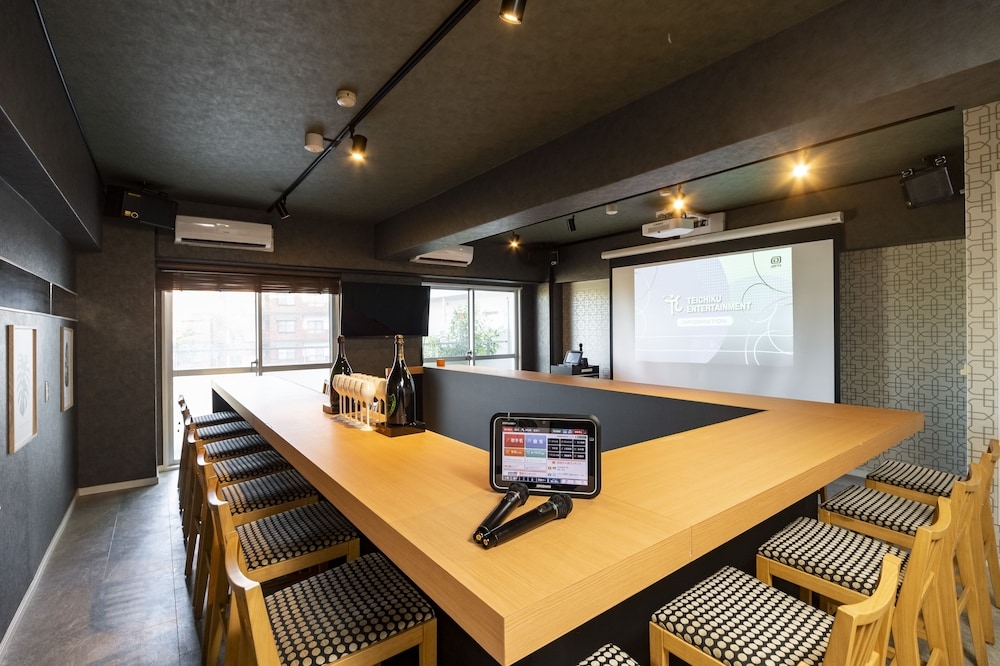 カラオケ ルーム