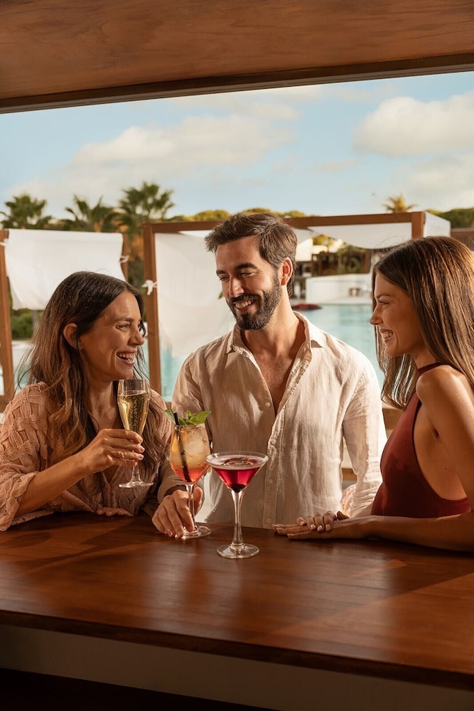 プールサイドバー