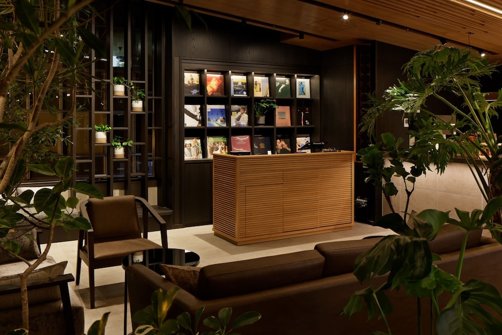 ロビーラウンジ