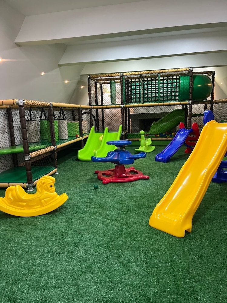 子供用の遊び場 - 屋内