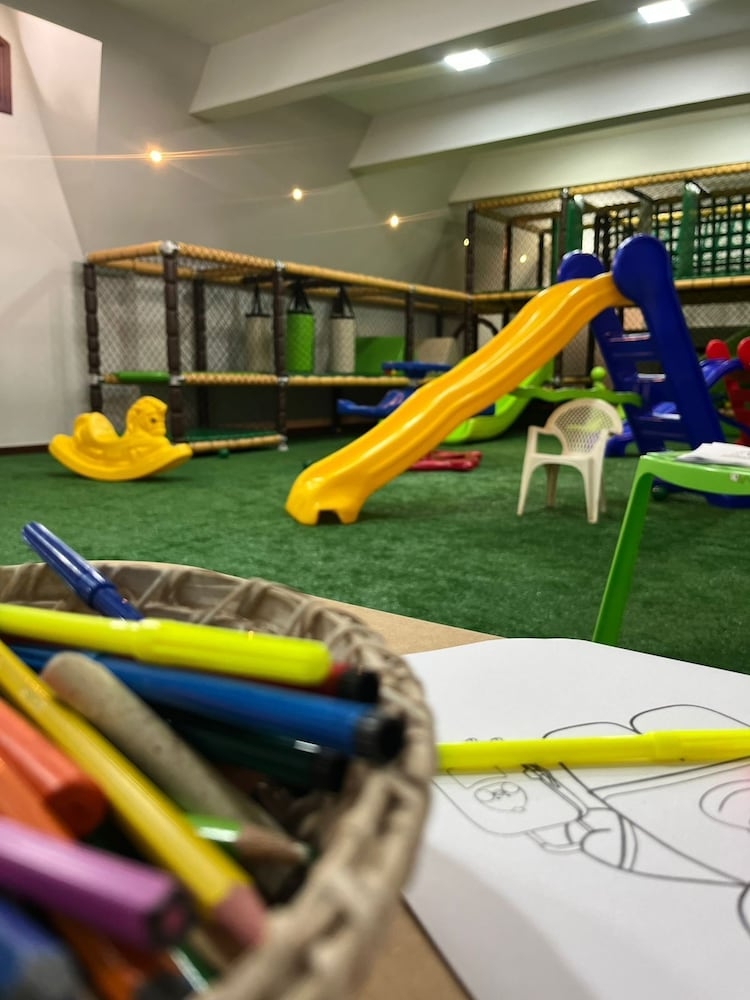 子供用の遊び場 - 屋内