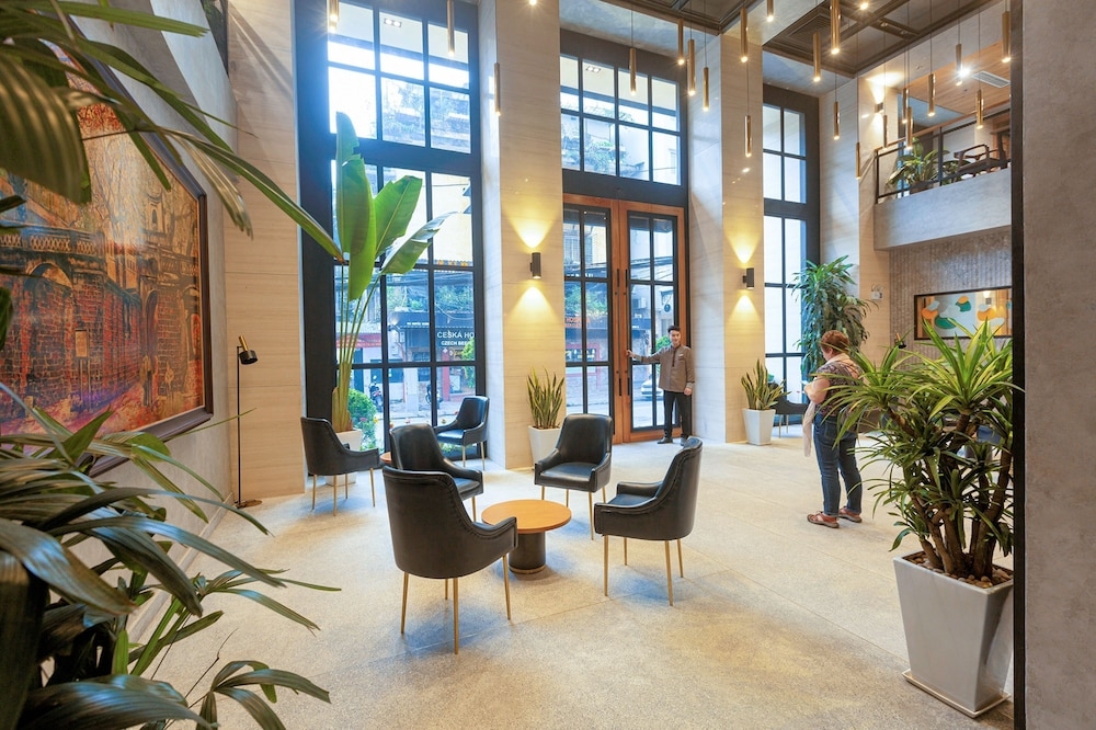 ロビーラウンジ