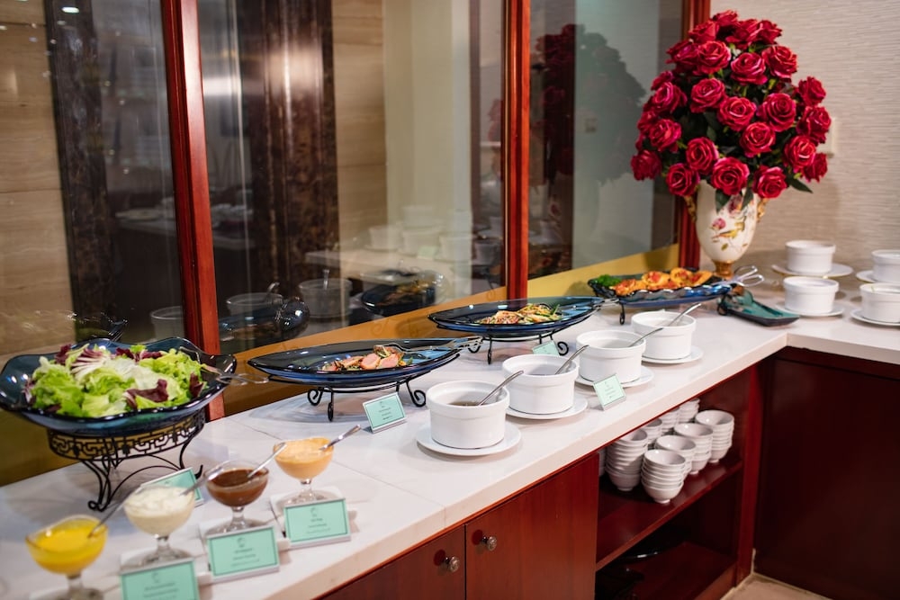 朝食ビュッフェ