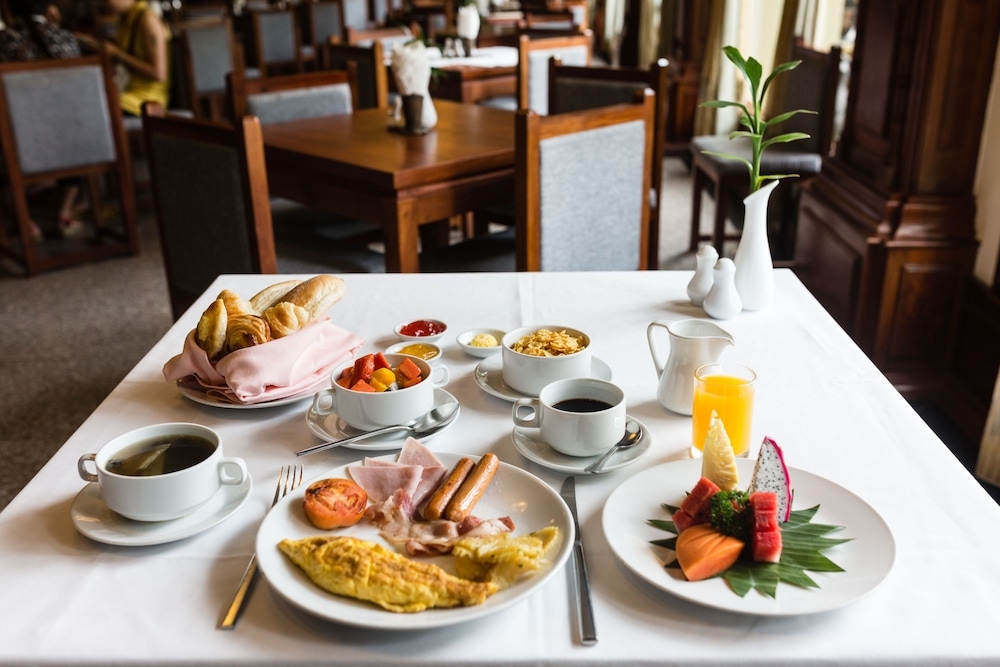 朝食ビュッフェ