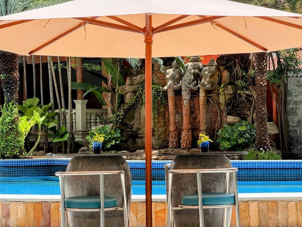 プールサイドバー