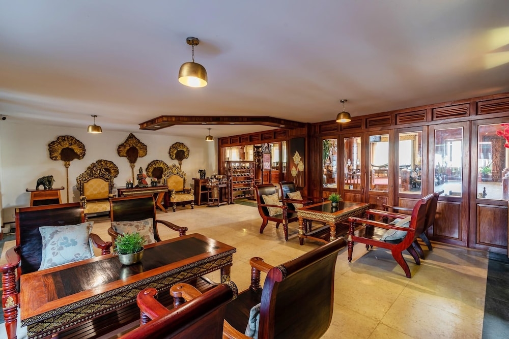 ロビーラウンジ