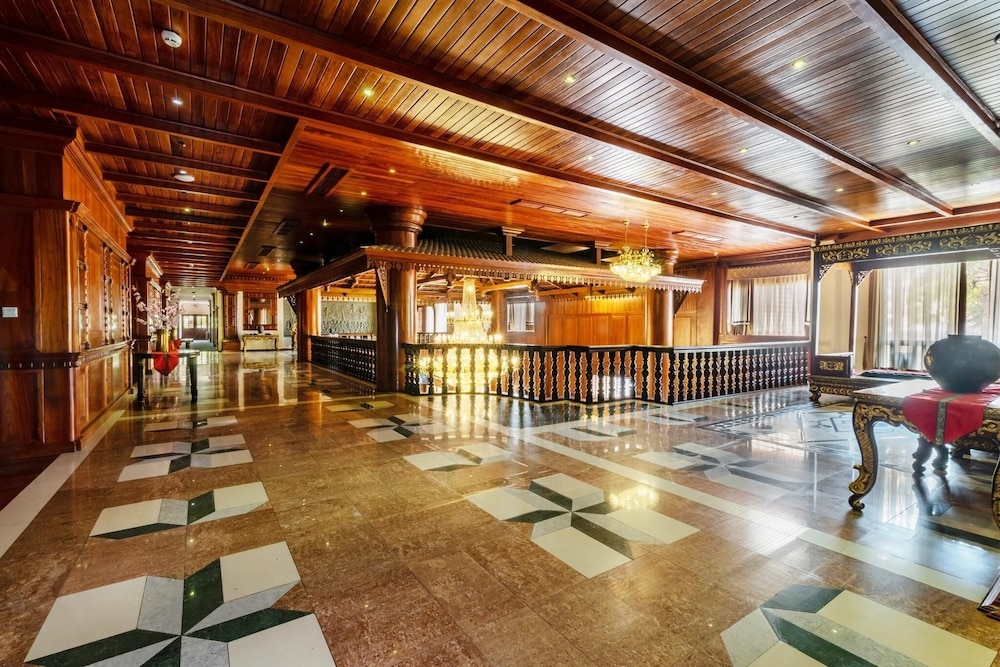 内部エントランス