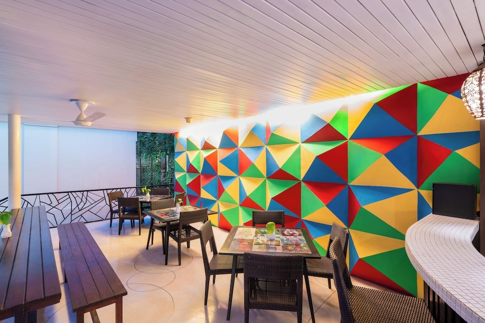 プールサイドバー