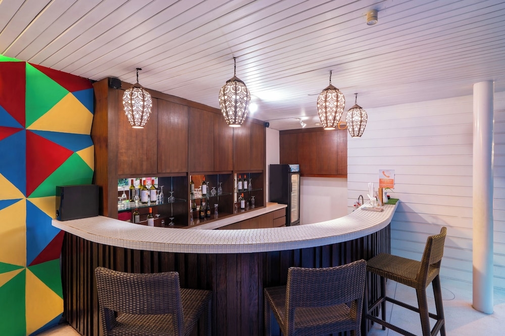 プールサイドバー