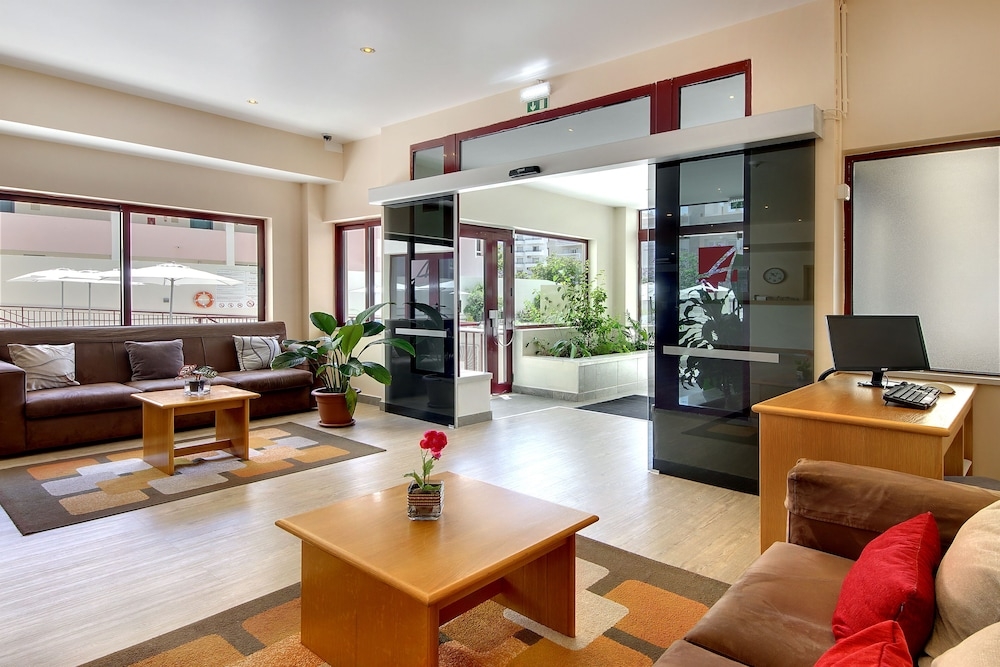 内部エントランス