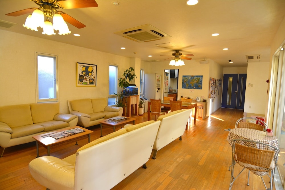 ロビーラウンジ