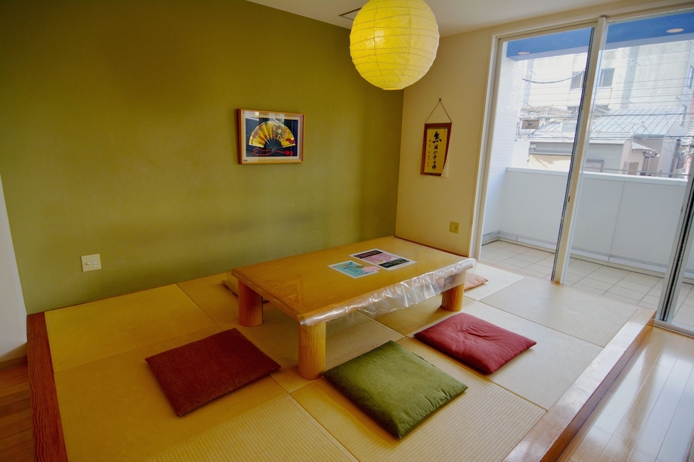 ロビーラウンジ