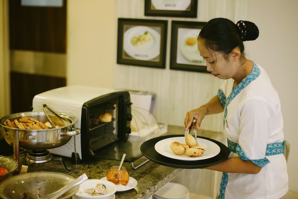 朝食ビュッフェ