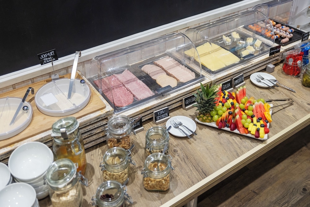 朝食ビュッフェ