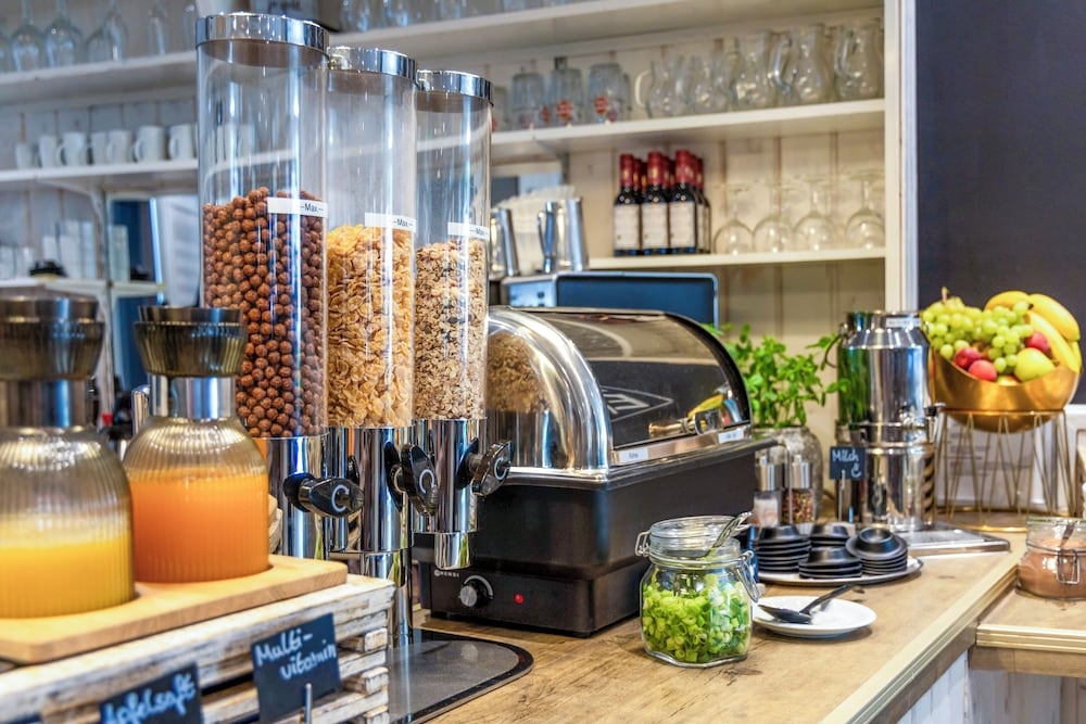 朝食ビュッフェ