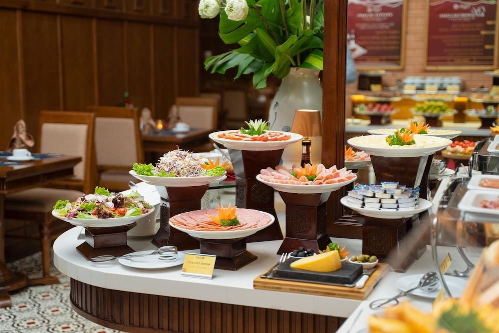 朝食ビュッフェ