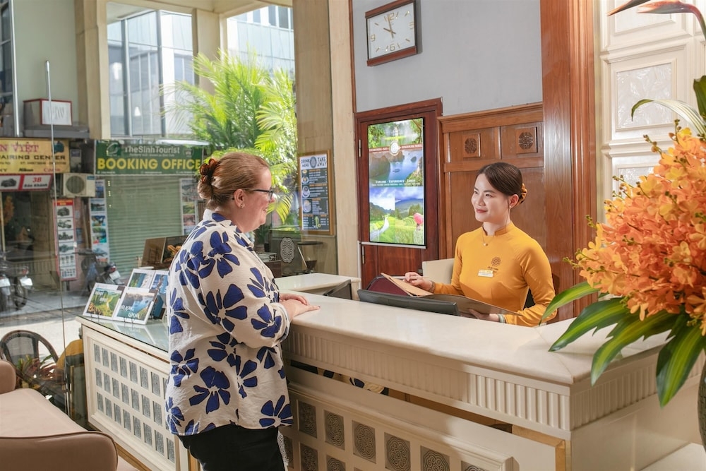 チェックイン / チェックアウト キオスク