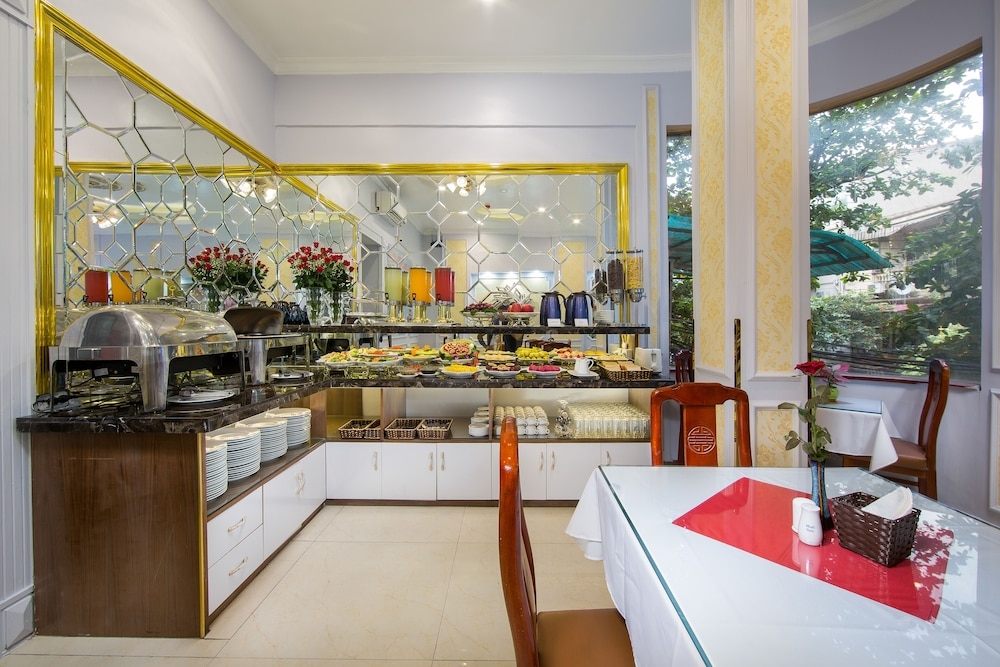 朝食ビュッフェ