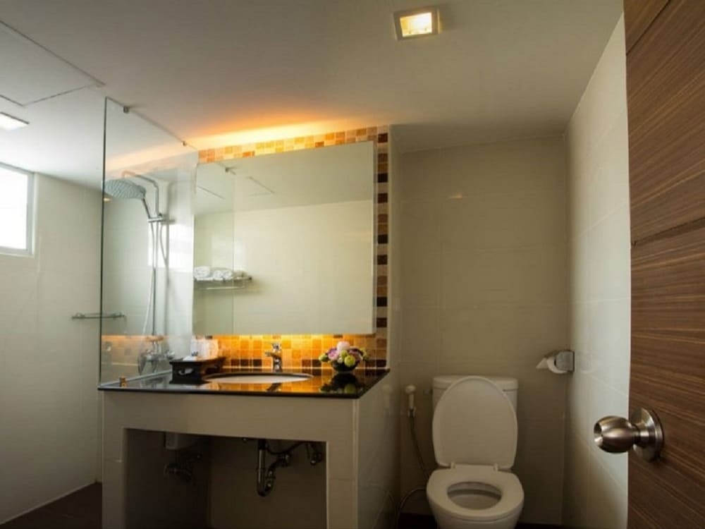 バスルームのシャワー