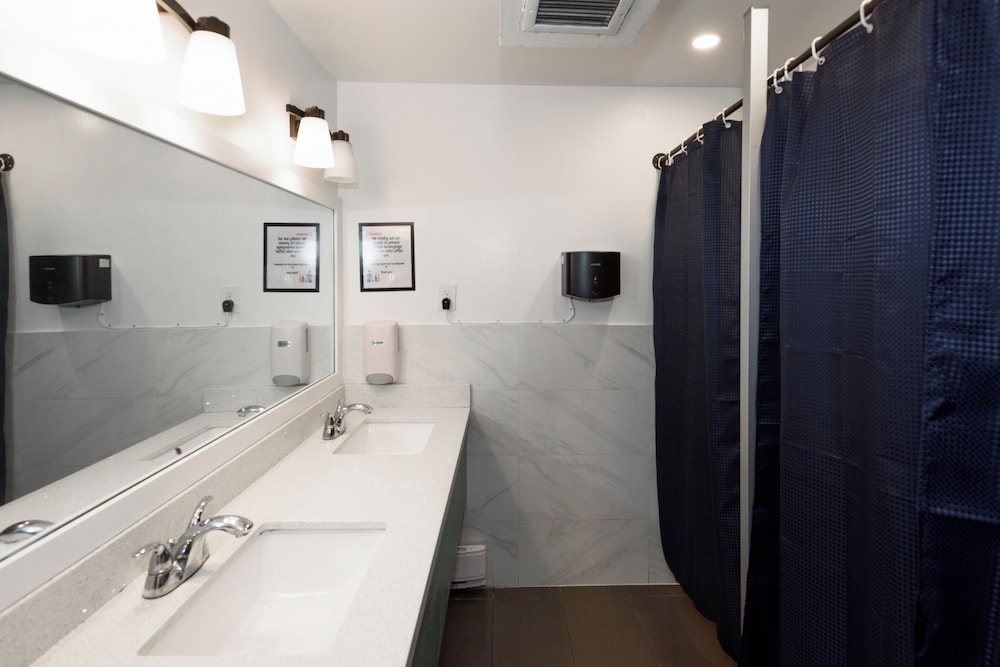 共用バスルーム