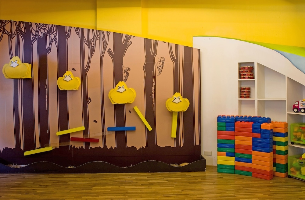 子供用の遊び場 - 屋内