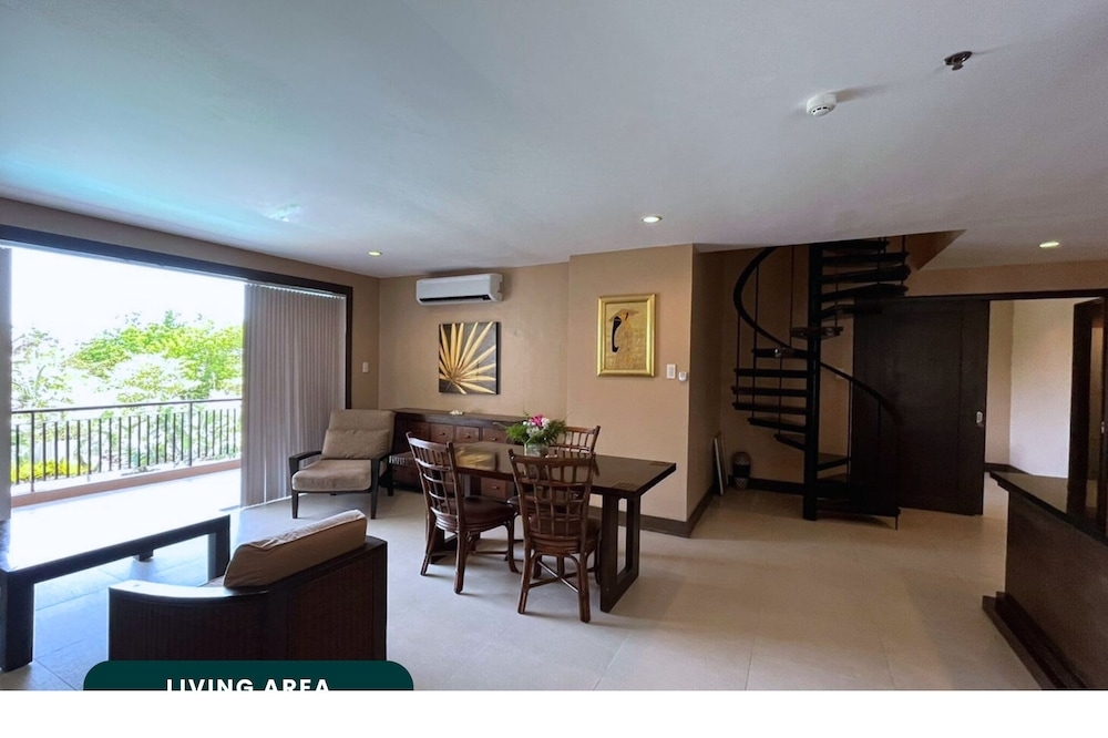 リビング エリア