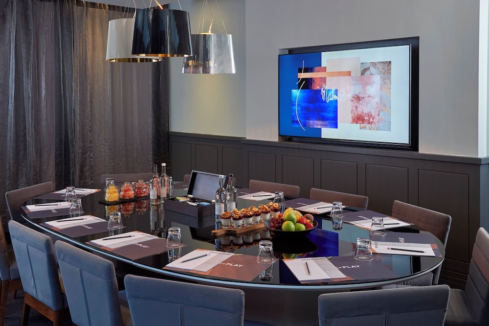 ショッピングモール