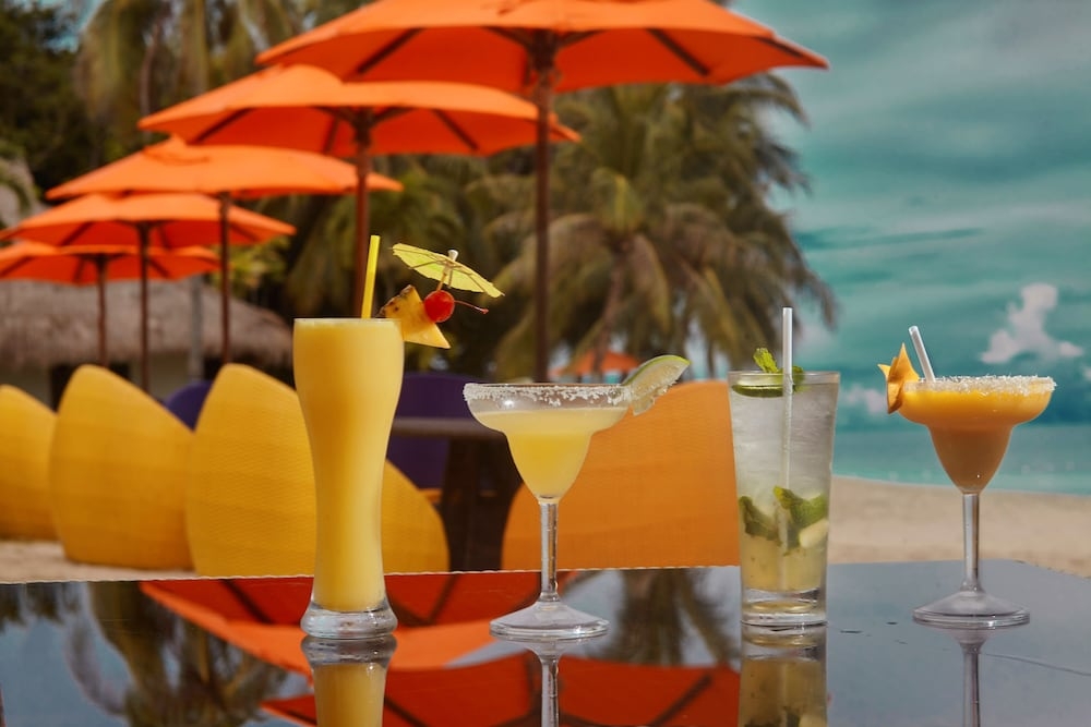 プールサイドバー