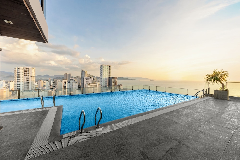 インフィニティ プール