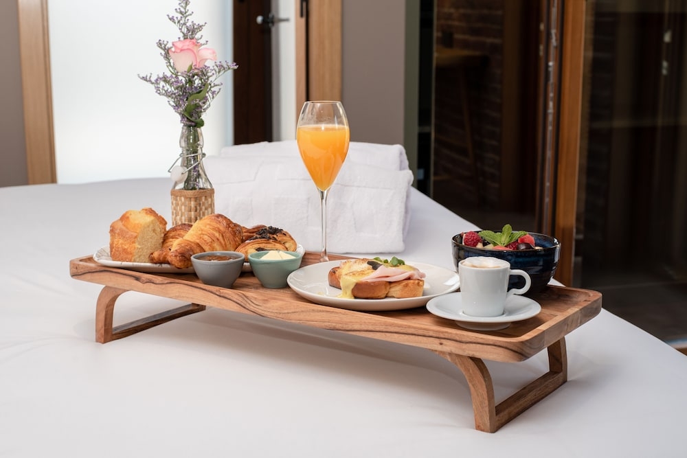 客室内のダイニングエリア