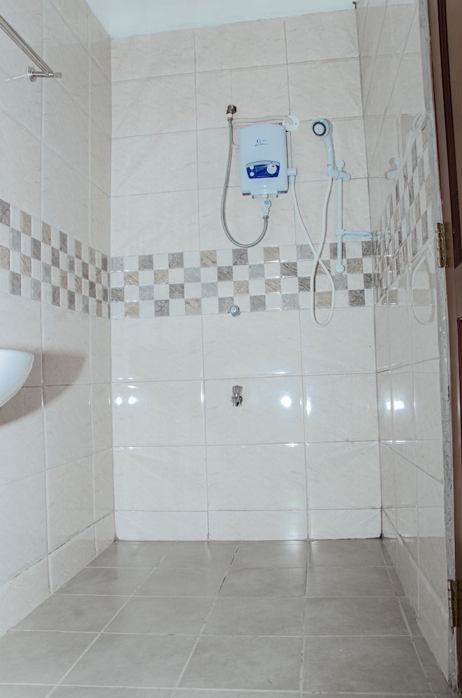 バスルームのシャワー