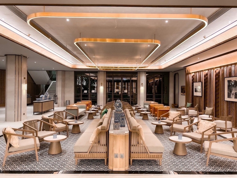 ロビーラウンジ