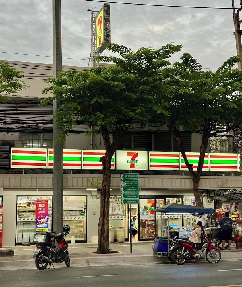 デザイナーショップ