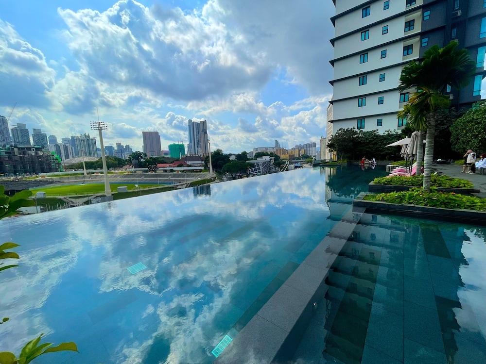 インフィニティ プール