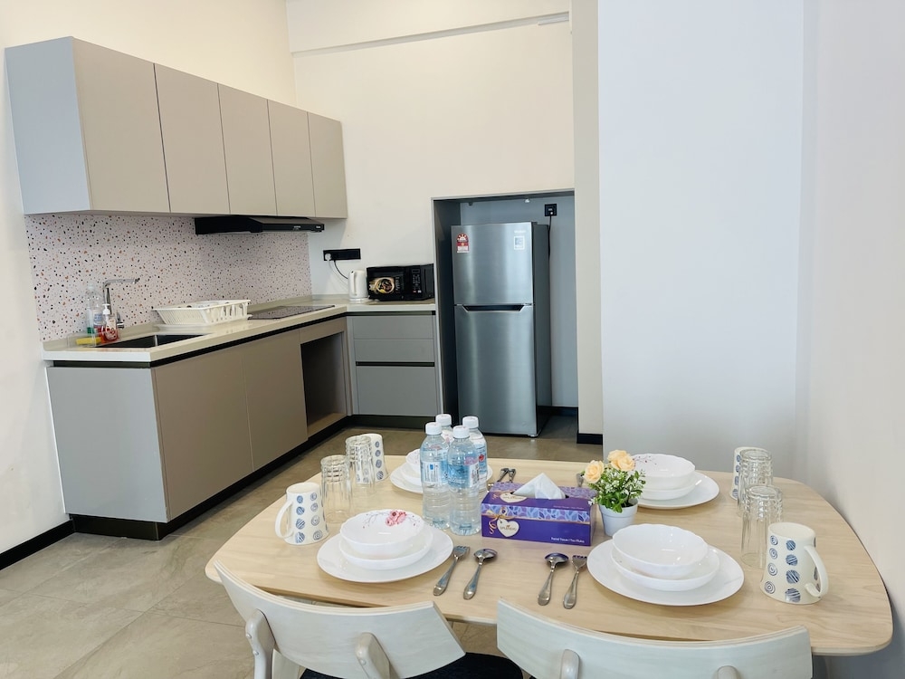 客室内のダイニングエリア