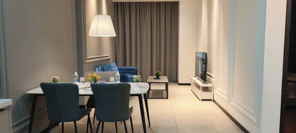 客室内のダイニングエリア