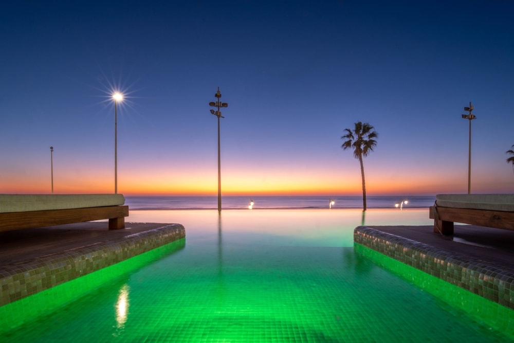 インフィニティ プール