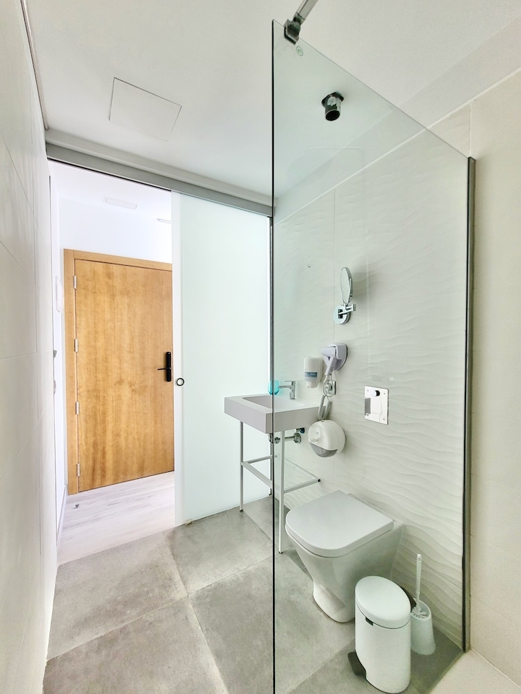 バスルームのシャワー