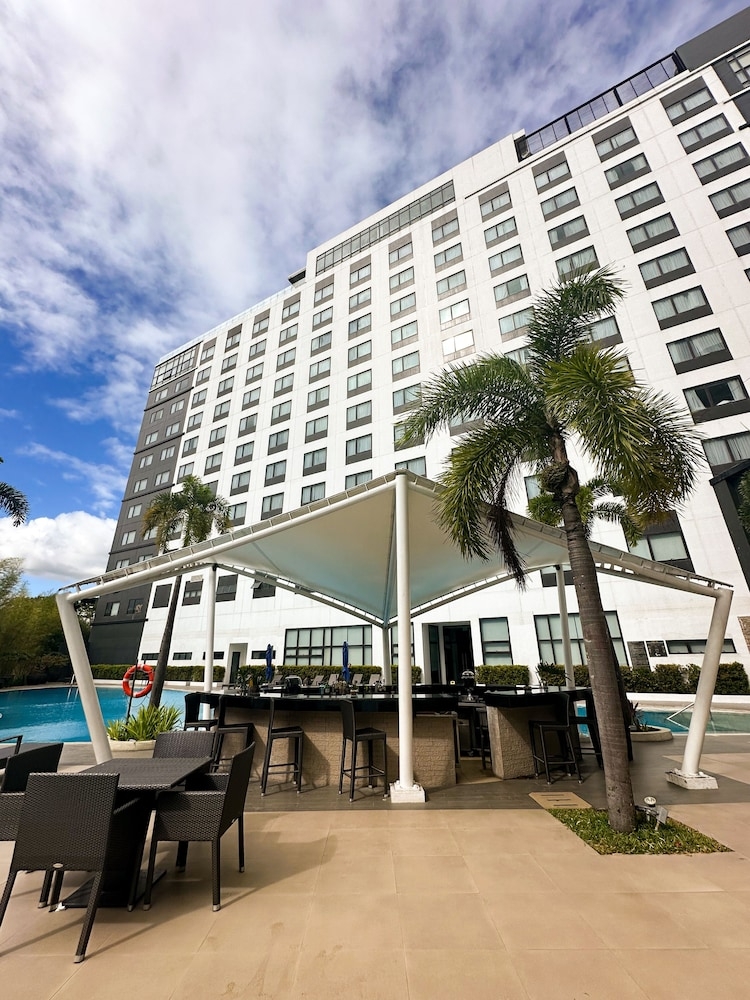 プールサイドバー