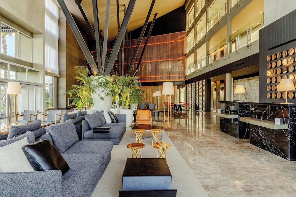 ロビーラウンジ