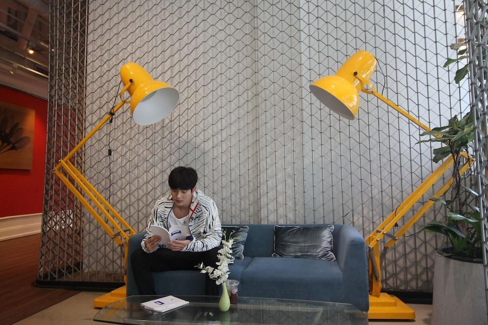 ロビー応接スペース