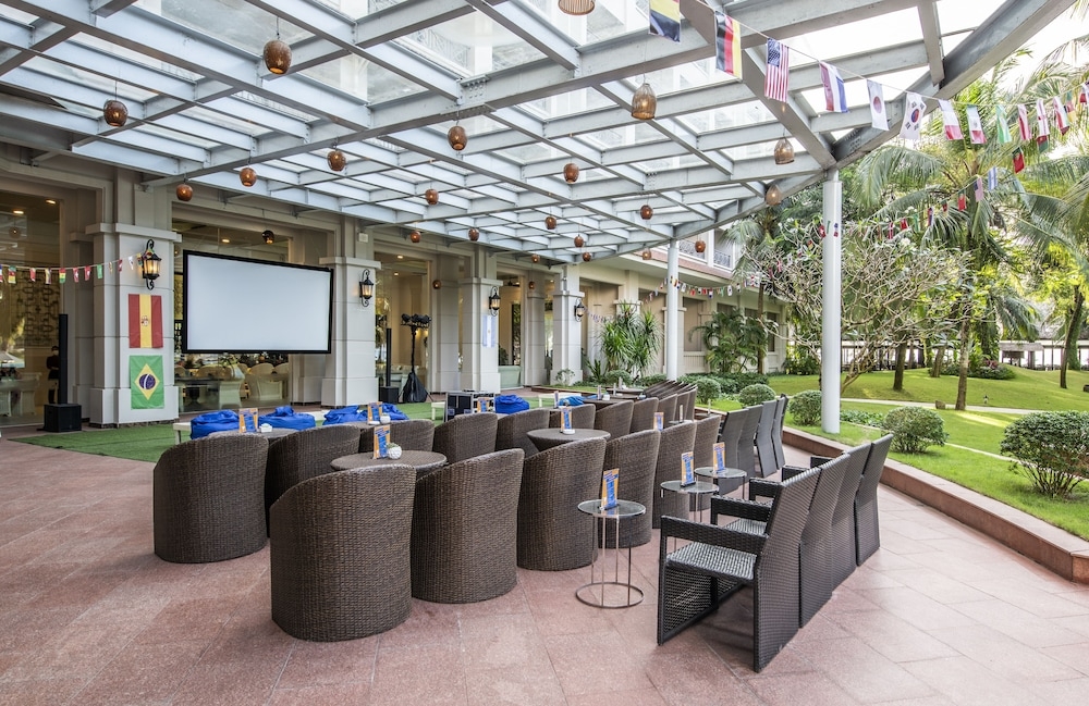 ロビーラウンジ