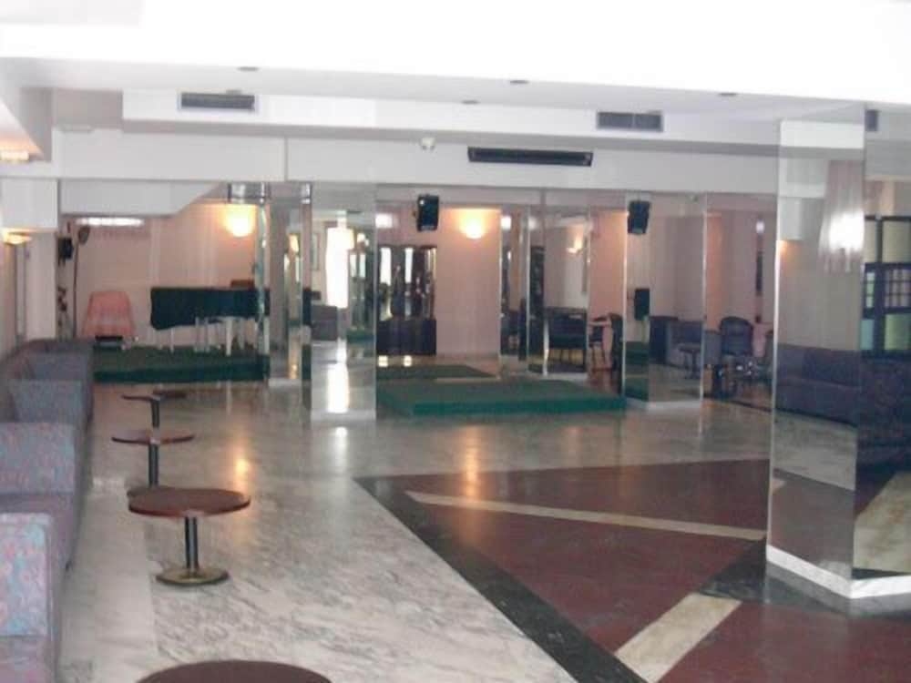 ロビー応接スペース