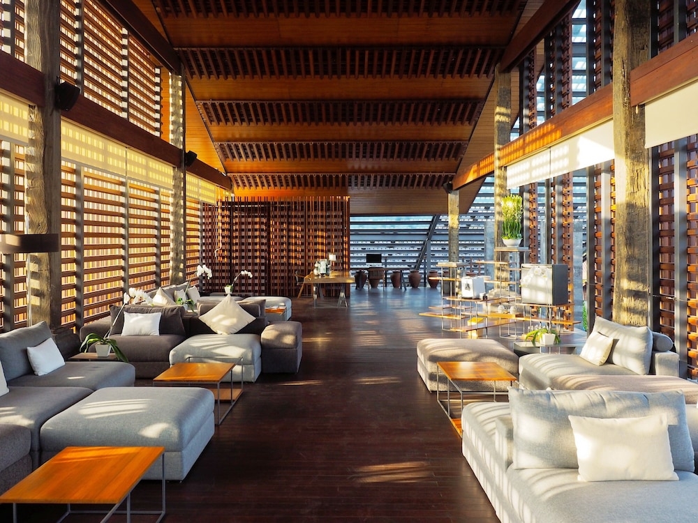 ロビー応接スペース