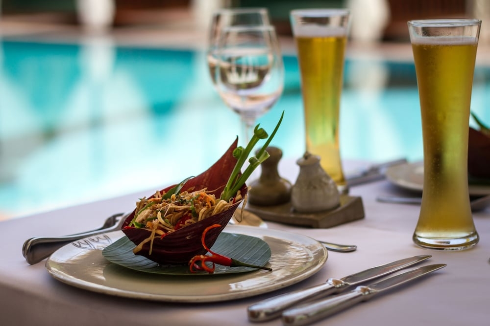 プールサイドバー